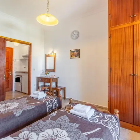 Apartment Mires House Side First Floor 10 *