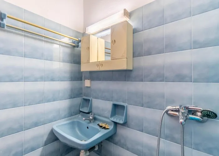 Mires House Side First Floor 10 Apartman